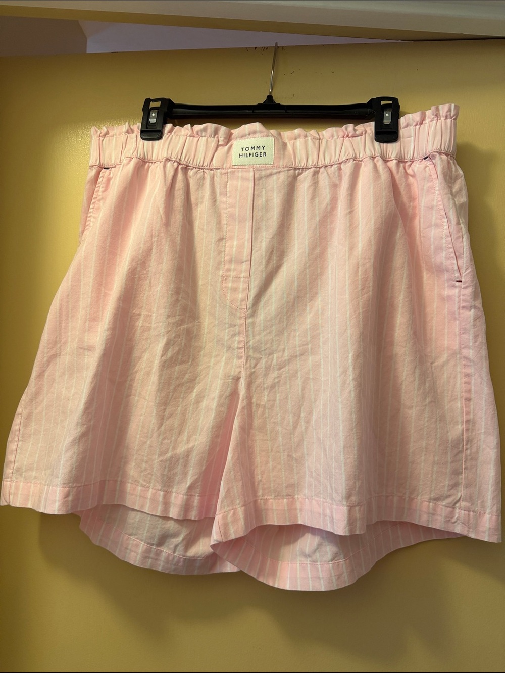 Tommy Hilfiger Light Pink & White Pinstripe Shorts With Pockets NWT